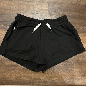 Vuori halo short black xs